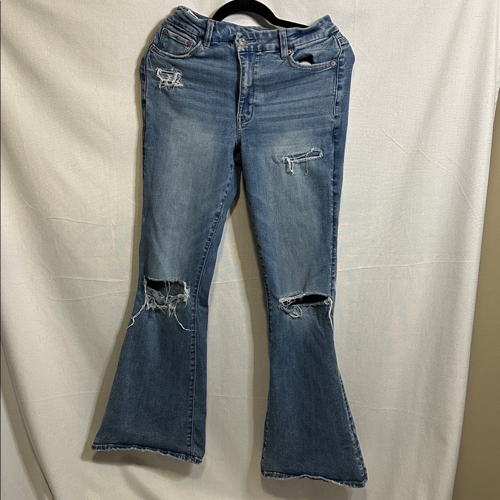 American Eagle Outfitters Faded Blue Jeans